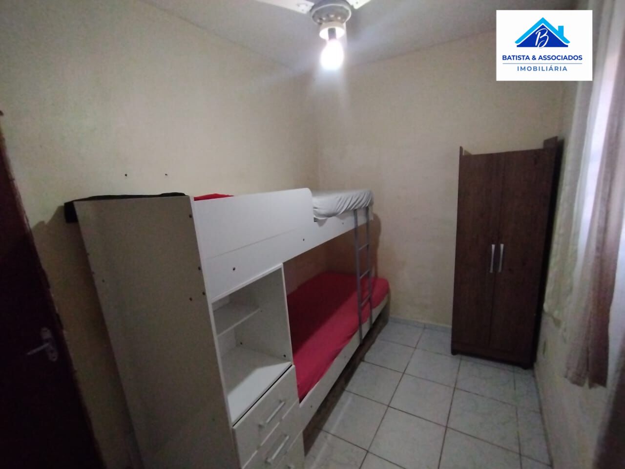 Casa à venda com 2 quartos, 90m² - Foto 12