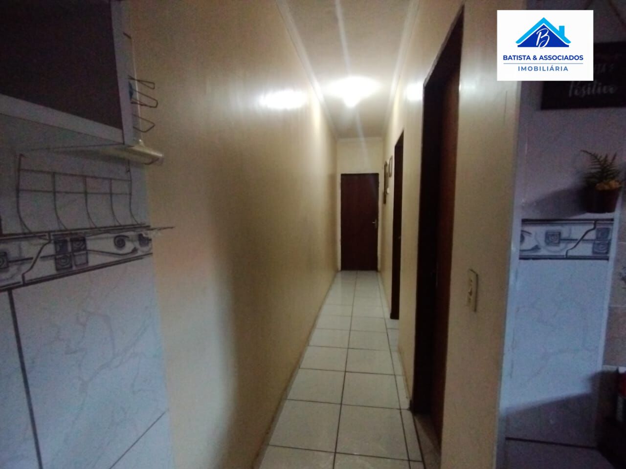Casa à venda com 2 quartos, 90m² - Foto 3