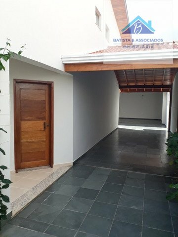 Casa à venda com 4 quartos, 175m² - Foto 2