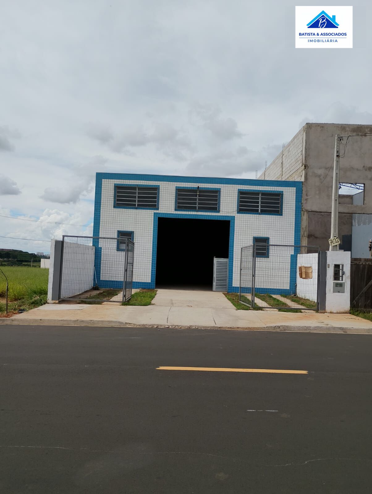 Depósito-Galpão, 196 m² - Foto 1