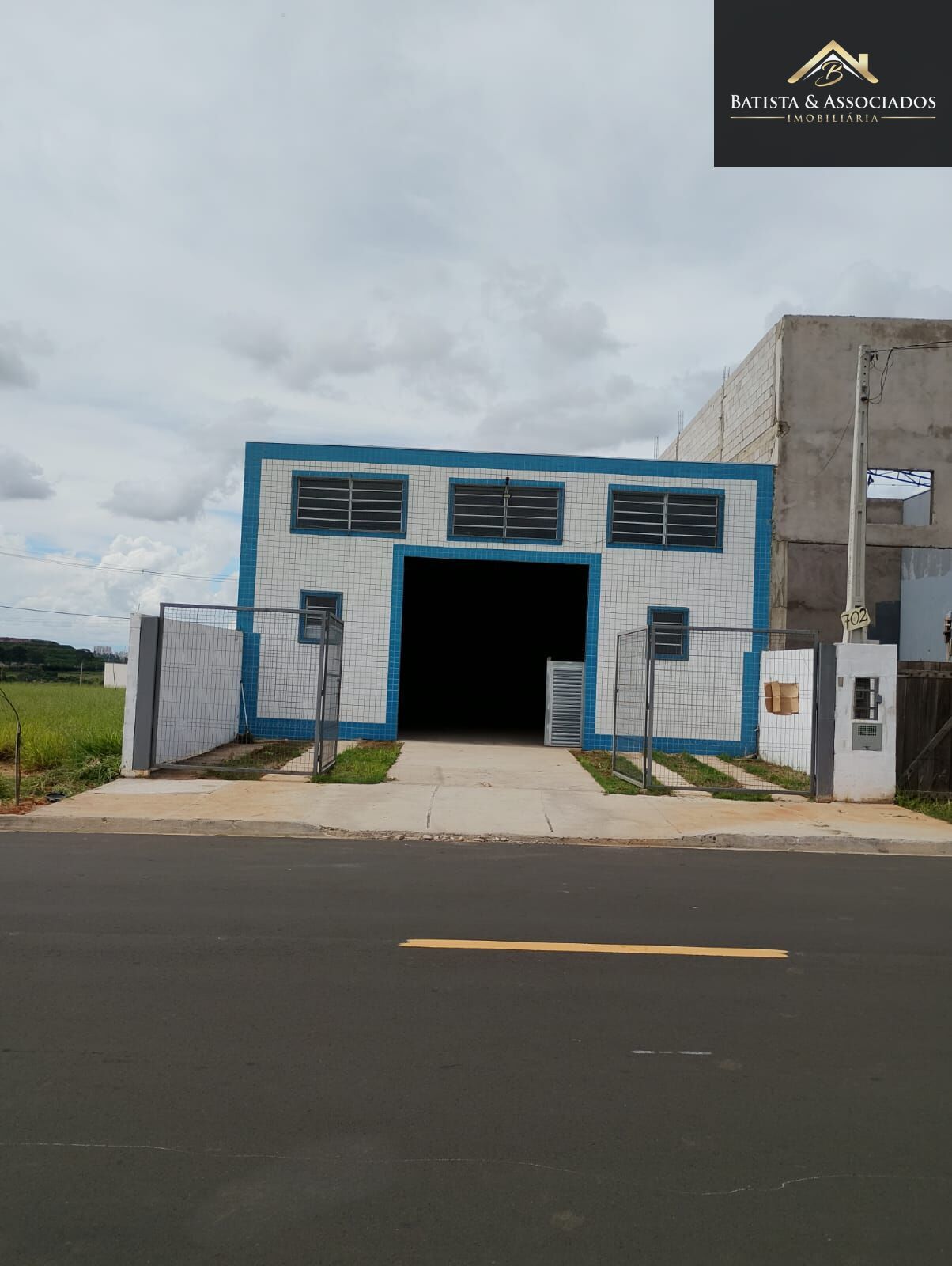 Depósito-Galpão, 196 m² - Foto 1