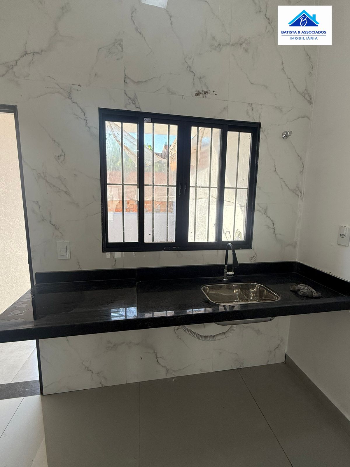 Casa à venda com 2 quartos, 80m² - Foto 10