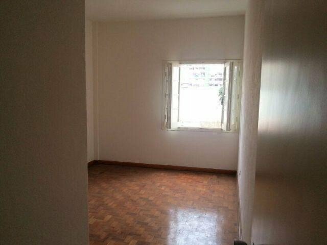 Apartamento à venda com 3 quartos, 180m² - Foto 8