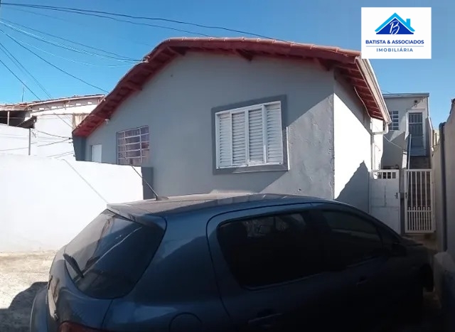 Casa à venda com 5 quartos, 200m² - Foto 1