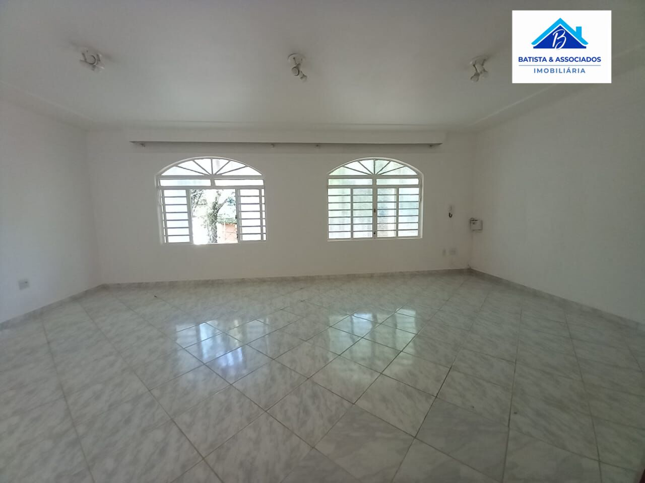 Casa, 4 quartos, 230 m² - Foto 3