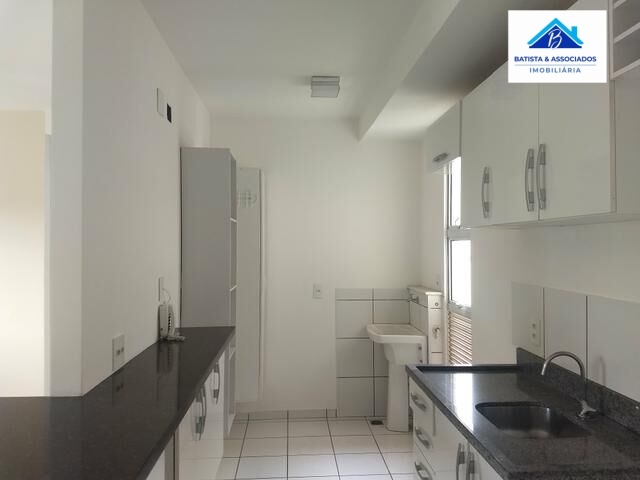 Apartamento à venda com 3 quartos, 70m² - Foto 2