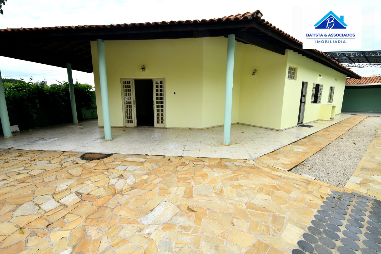 Casa à venda com 3 quartos, 220m² - Foto 26