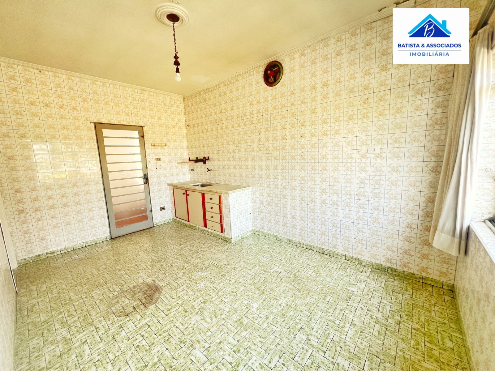 Casa para alugar com 3 quartos, 200m² - Foto 12