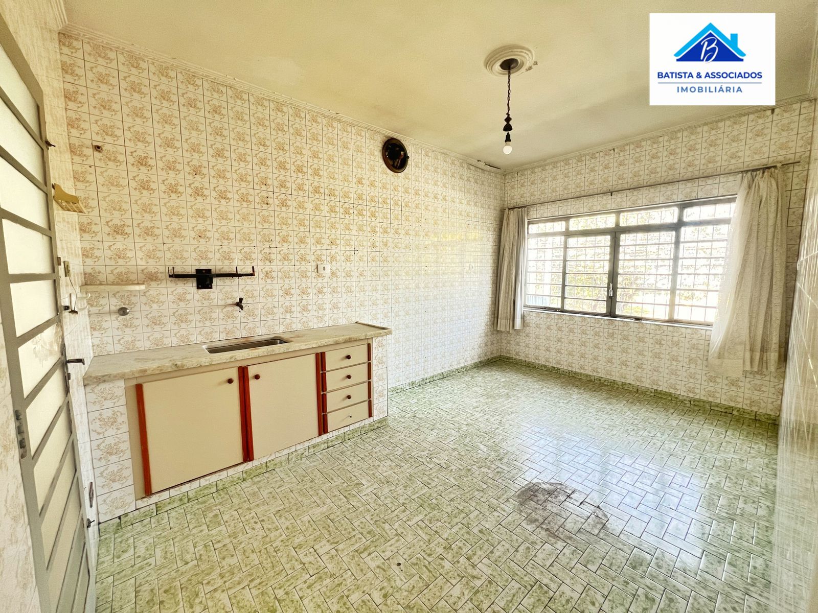 Casa para alugar com 3 quartos, 200m² - Foto 11