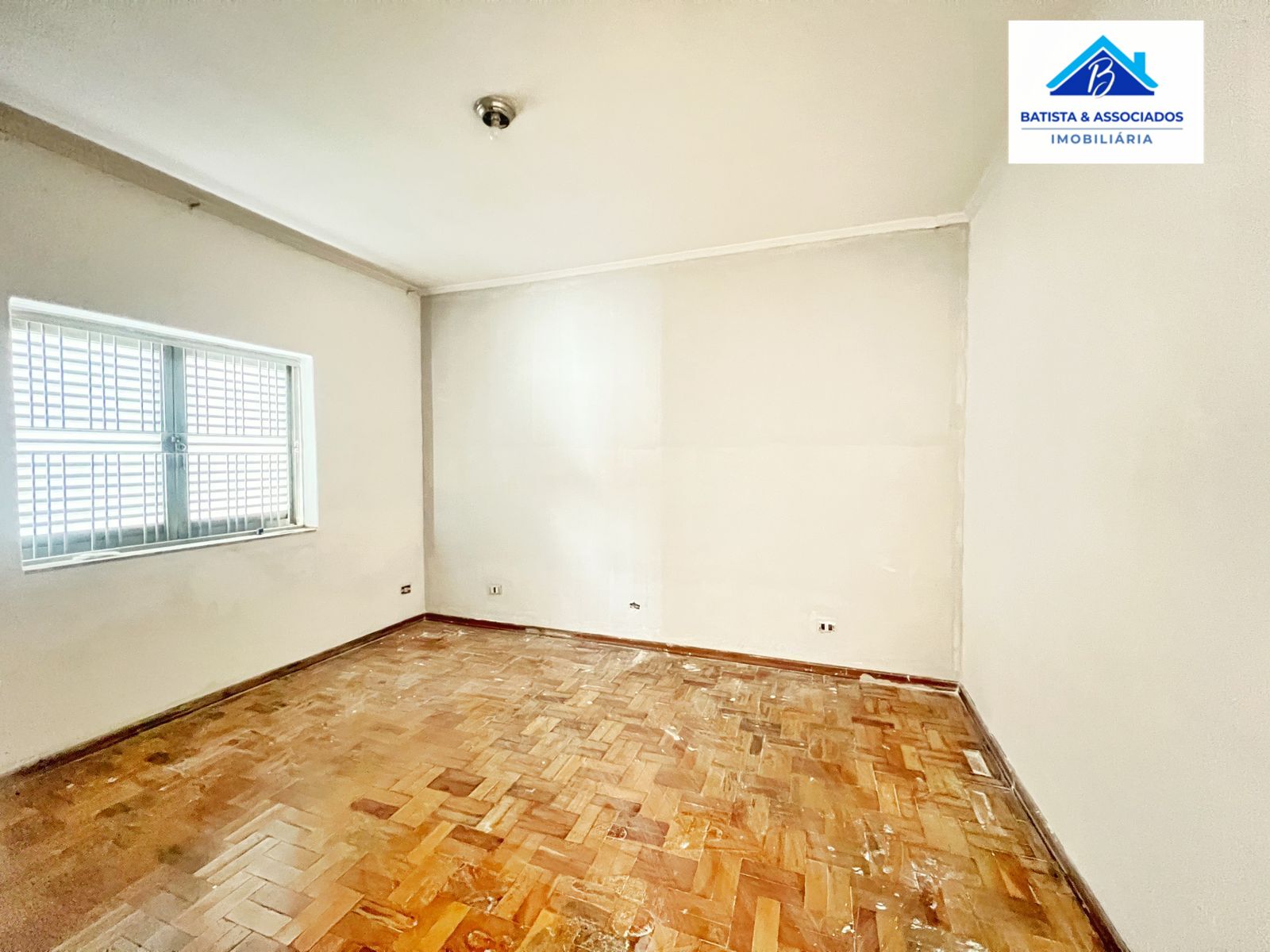 Casa para alugar com 3 quartos, 200m² - Foto 4