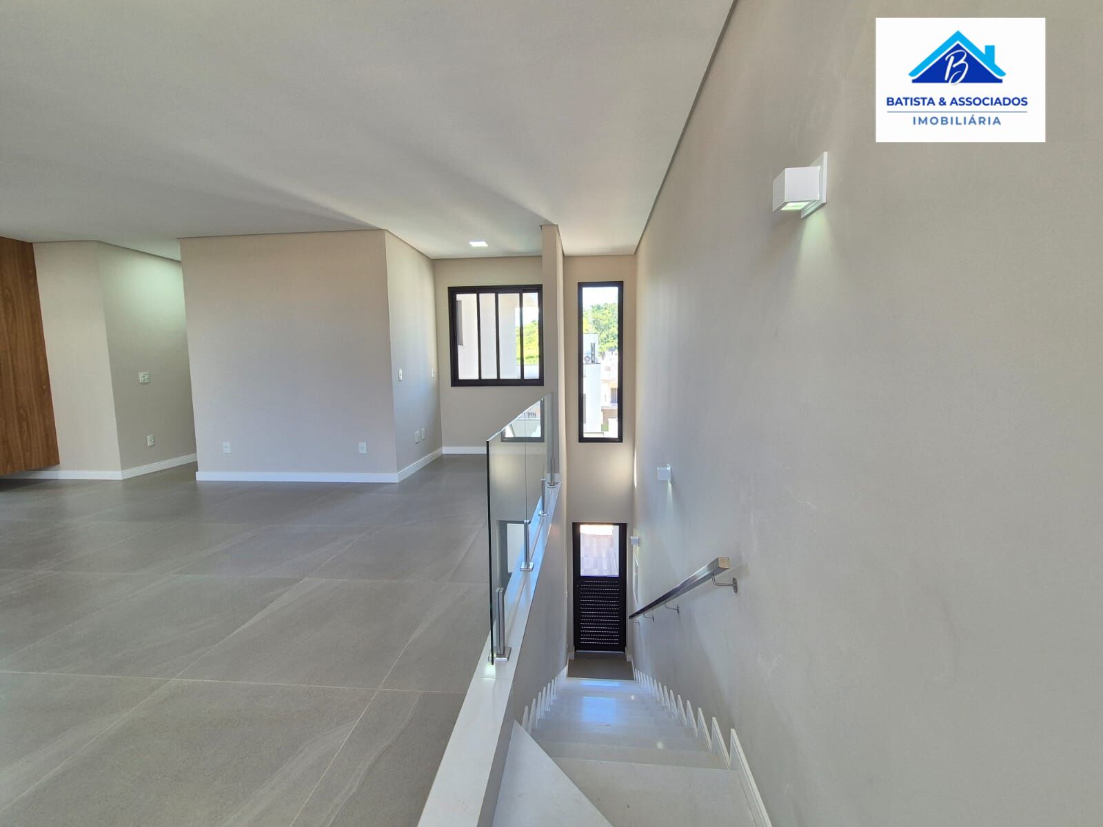 Casa à venda com 3 quartos, 222m² - Foto 8