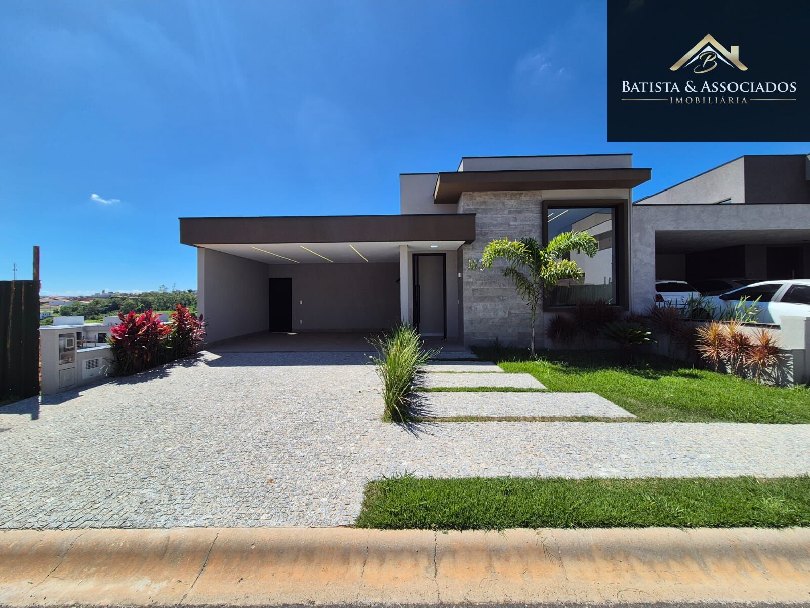 Casa, 3 quartos, 222 m² - Foto 2