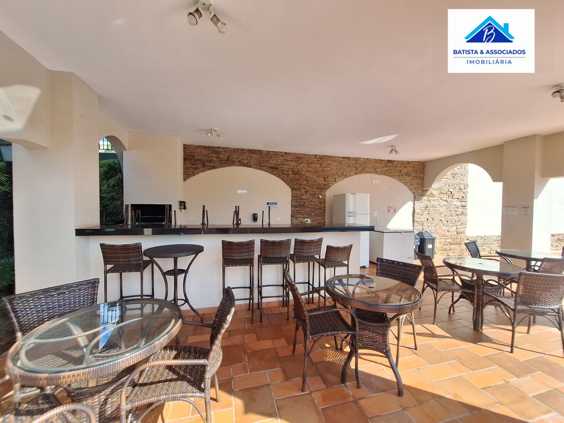 Casa à venda com 3 quartos, 222m² - Foto 26