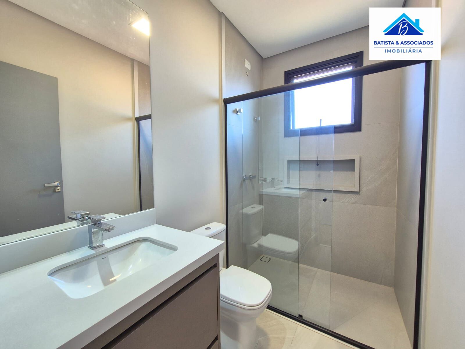 Casa à venda com 3 quartos, 222m² - Foto 11