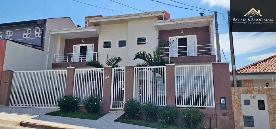 Casa, 4 quartos, 311 m² - Foto 1