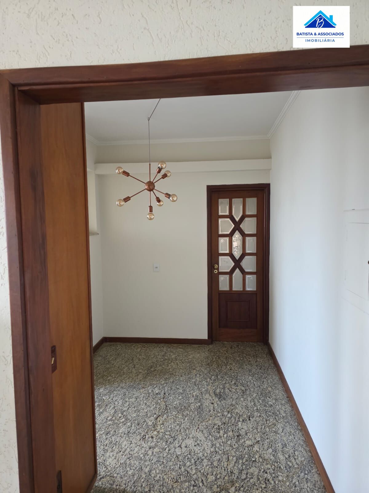 Apartamento para alugar com 2 quartos, 70m² - Foto 2