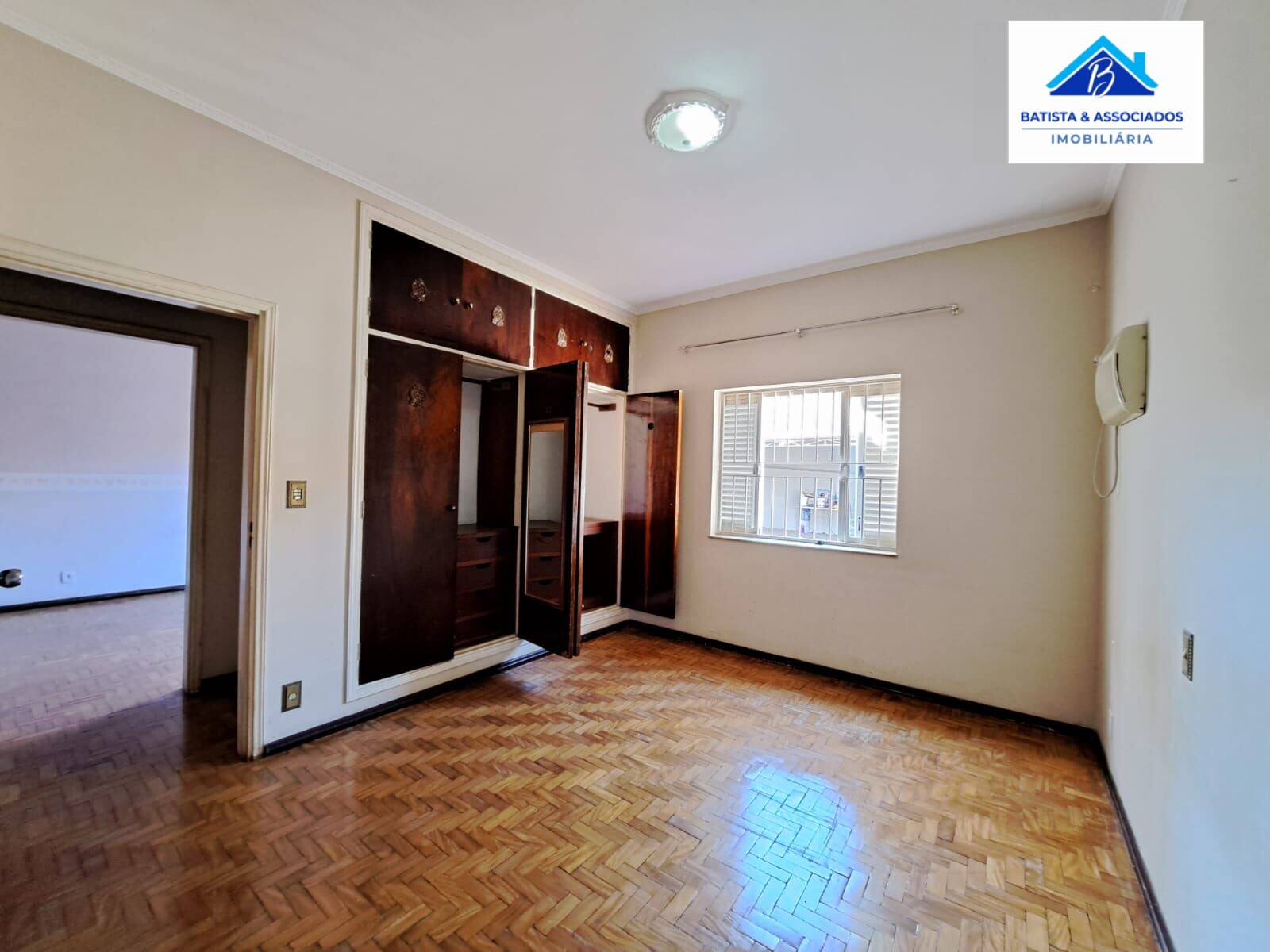 Casa à venda com 3 quartos, 235m² - Foto 6