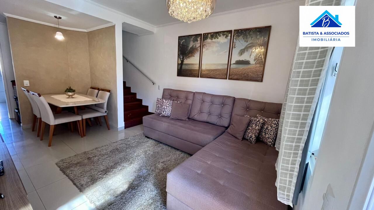 Casa à venda com 2 quartos, 66m² - Foto 2