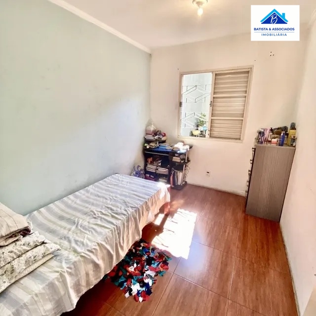 Casa à venda com 2 quartos, 49m² - Foto 2