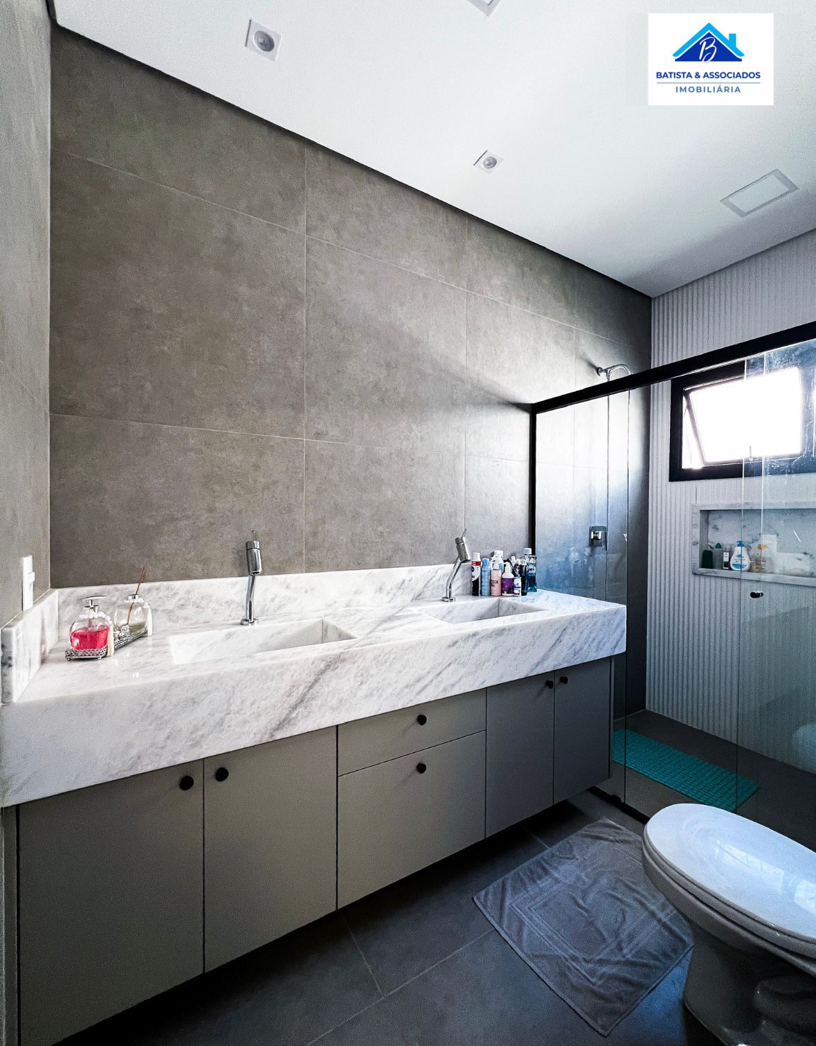 Casa à venda com 3 quartos, 229m² - Foto 10