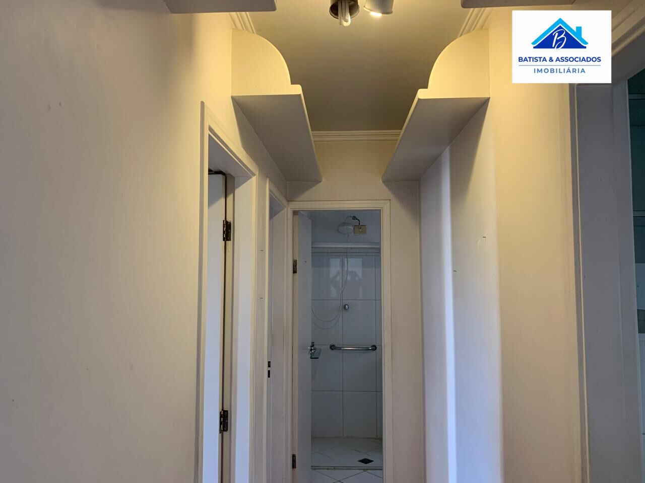 Apartamento à venda com 2 quartos, 73m² - Foto 4