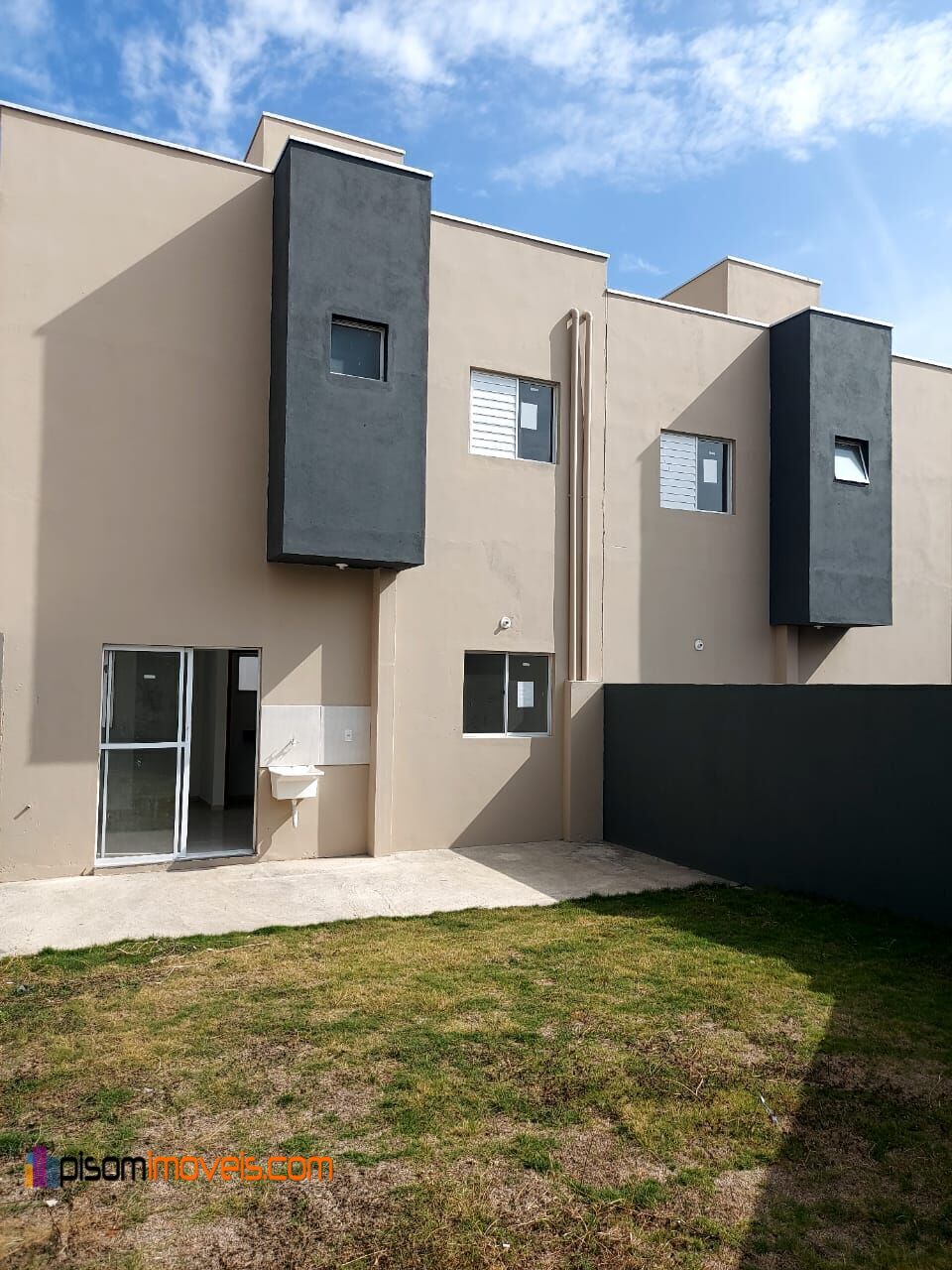 Sobrado à venda com 2 quartos, 75m² - Foto 4