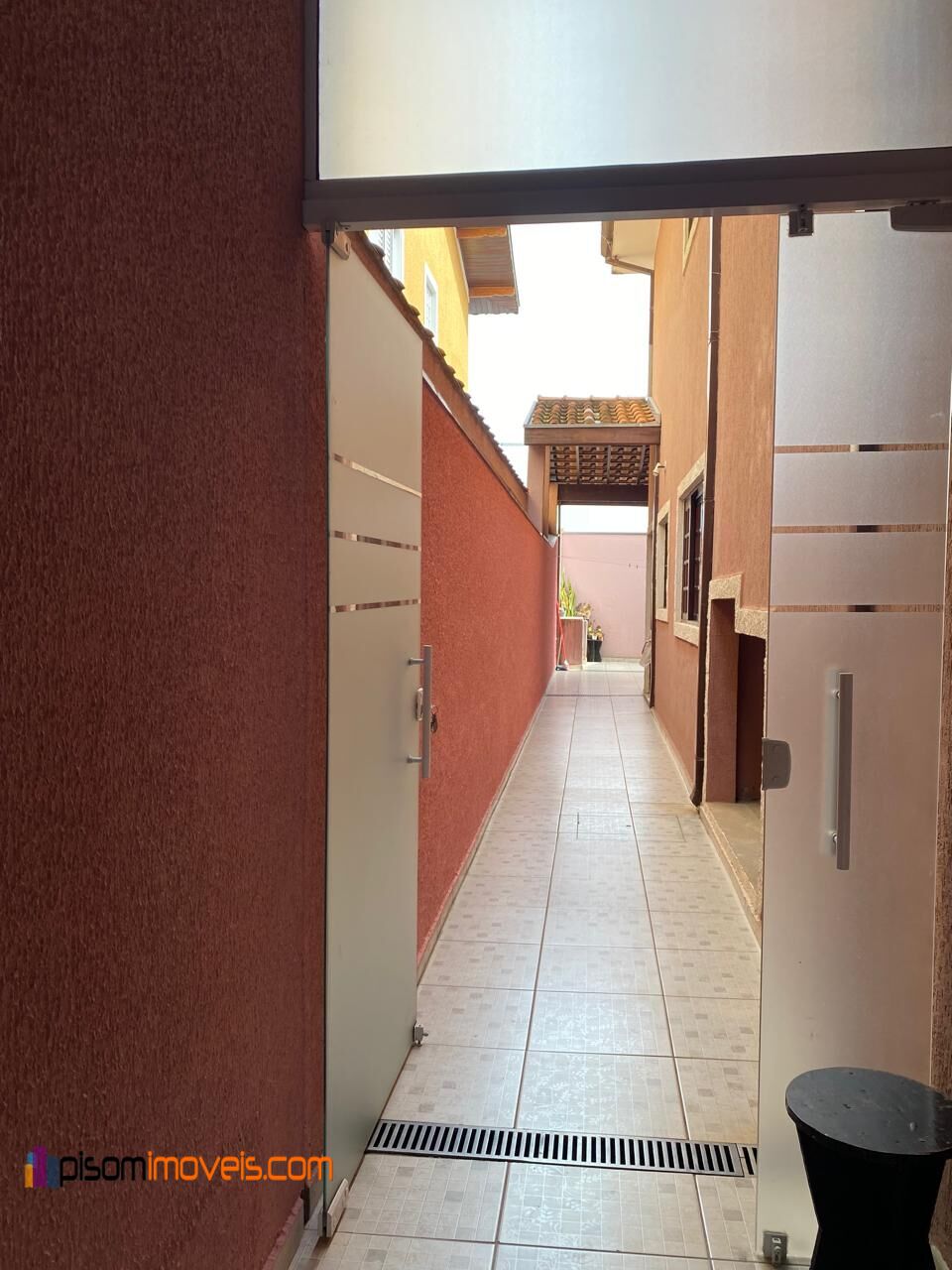 Sobrado à venda com 3 quartos, 150m² - Foto 4