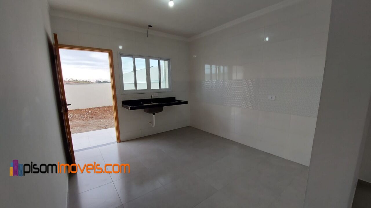 Casa à venda com 2 quartos, 74m² - Foto 4