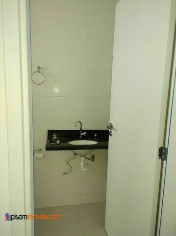 Apartamento à venda com 2 quartos, 64m² - Foto 3