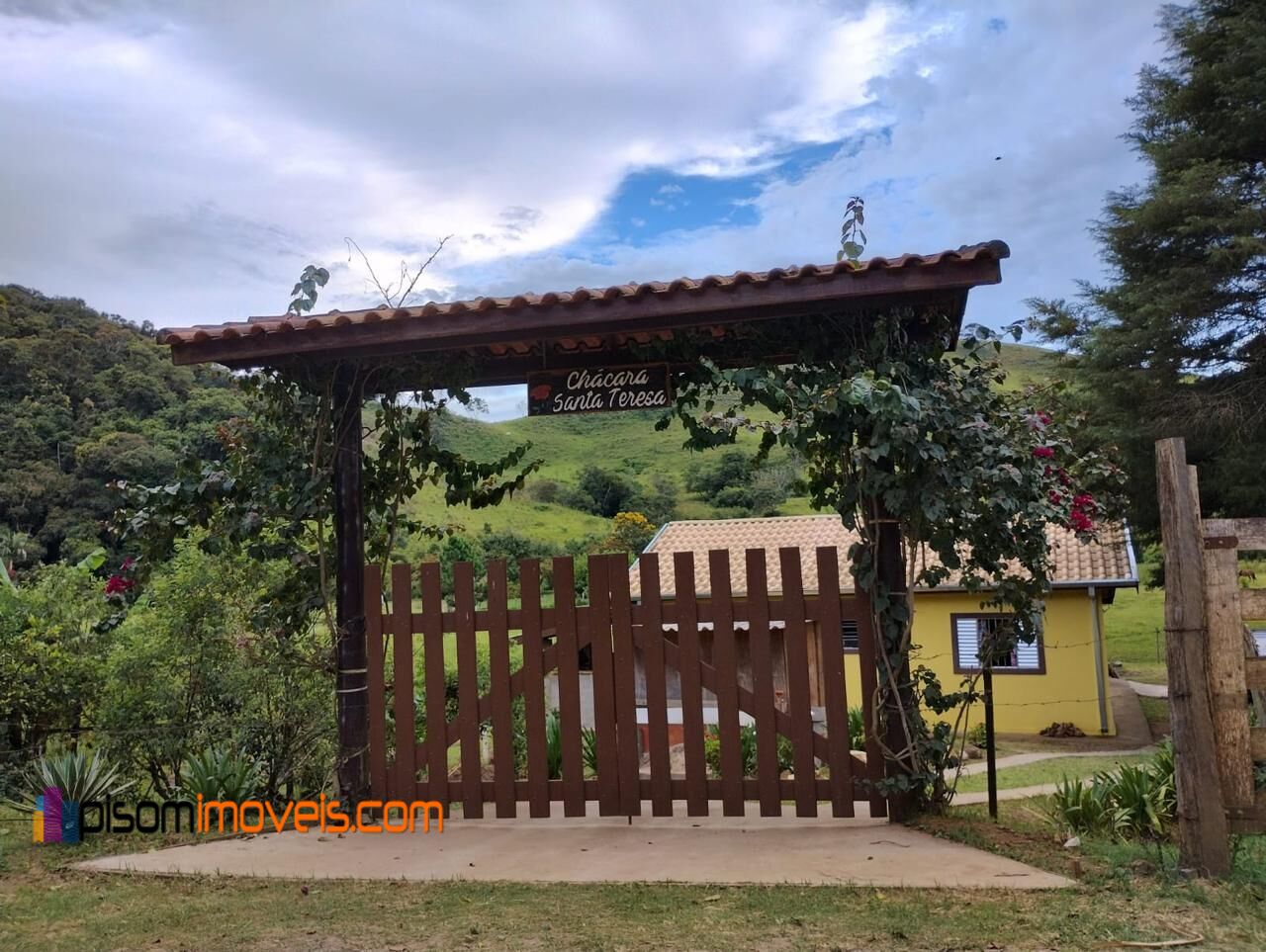 Fazenda à venda com 2 quartos, 7000m² - Foto 2