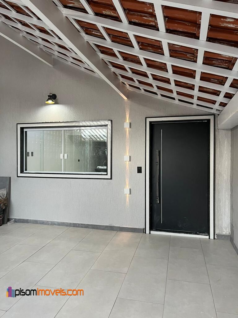 Casa à venda com 2 quartos, 73m² - Foto 1