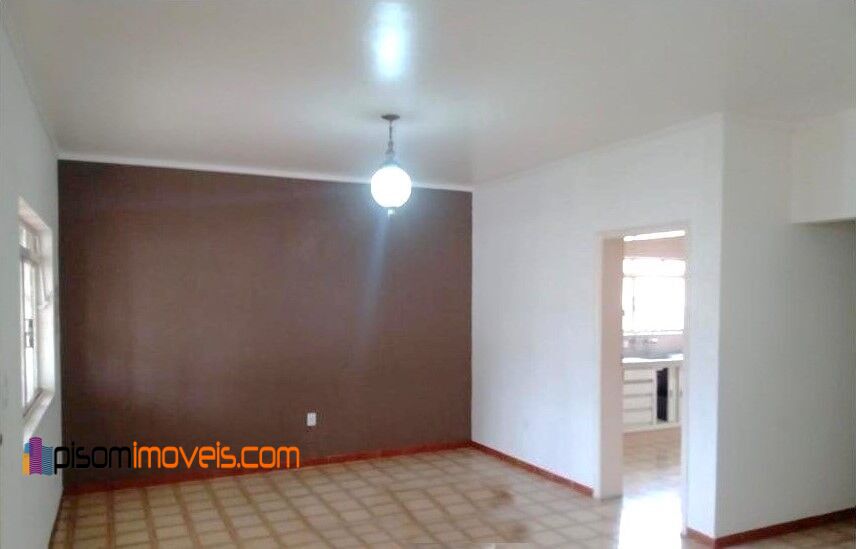 Casa à venda com 2 quartos, 138m² - Foto 3