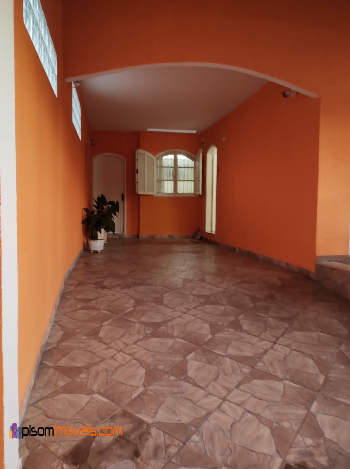 Casa à venda com 3 quartos, 250m² - Foto 2