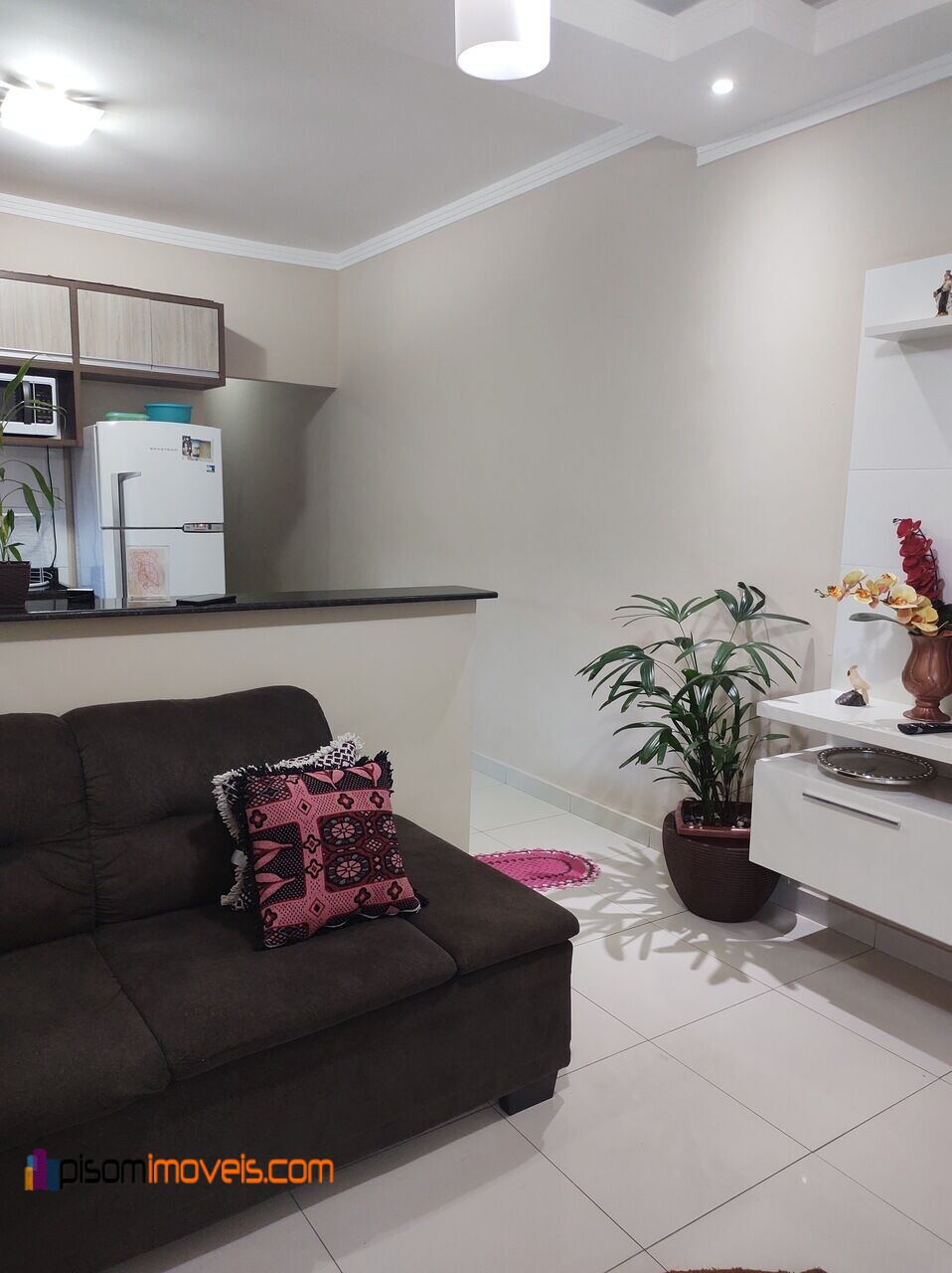 Casa à venda com 2 quartos, 58m² - Foto 1