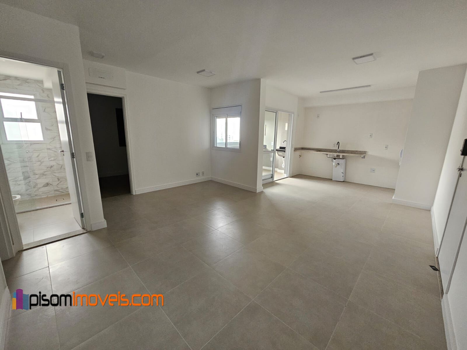 Apartamento à venda com 2 quartos, 65m² - Foto 2