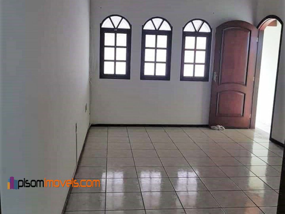 Sobrado à venda com 3 quartos, 150m² - Foto 1