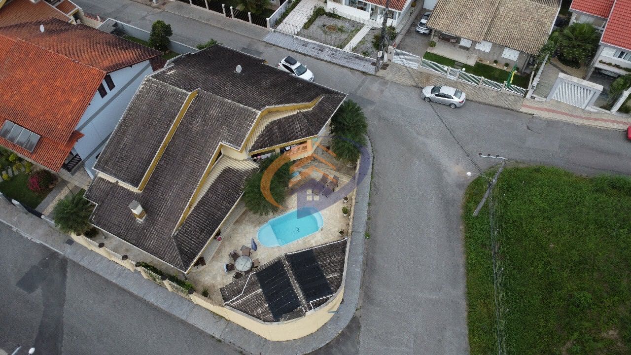 Casa de 4 quartos, 271m² no bairro Centro I, em Brusque | Eu Corretor