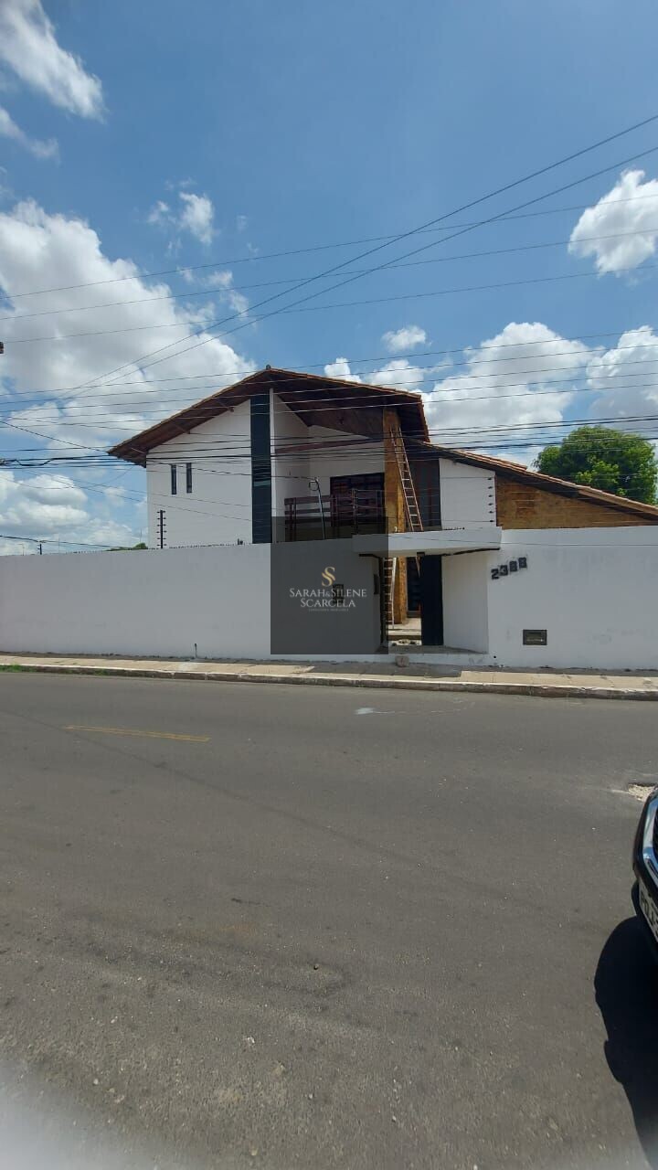 Casa à venda com 3 quartos, 350m² - Foto 4