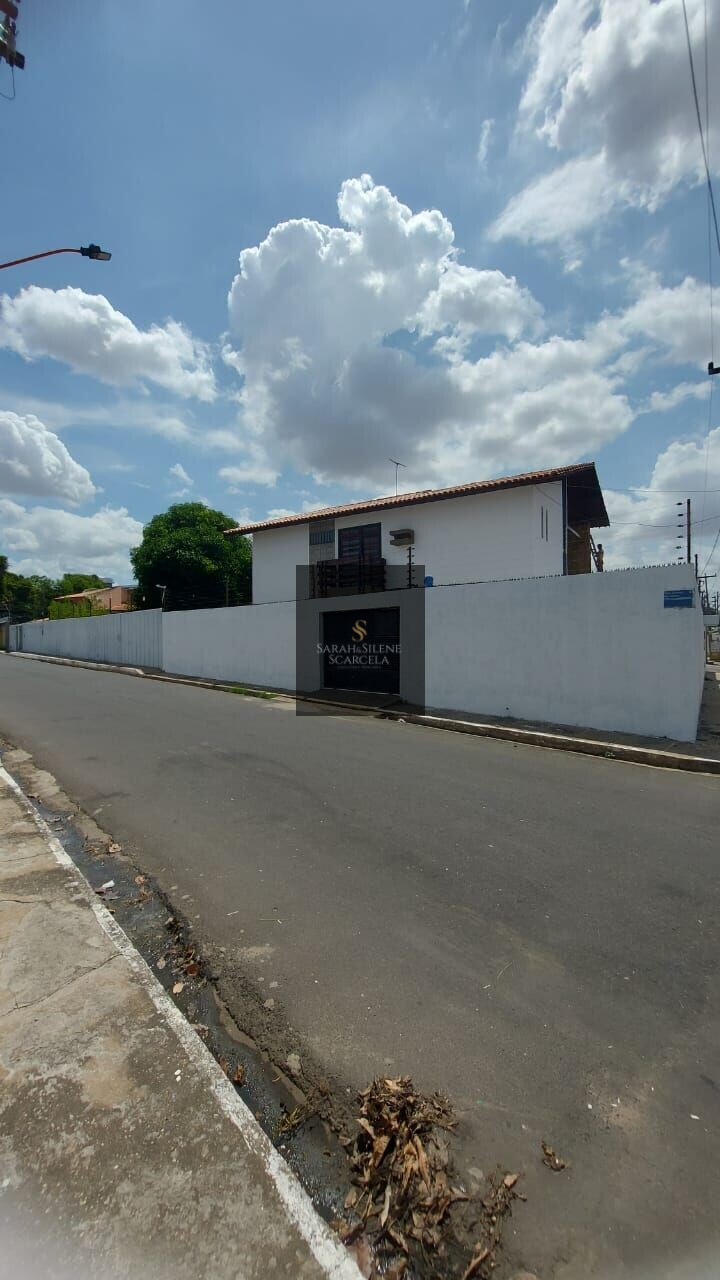 Casa à venda com 3 quartos, 350m² - Foto 9