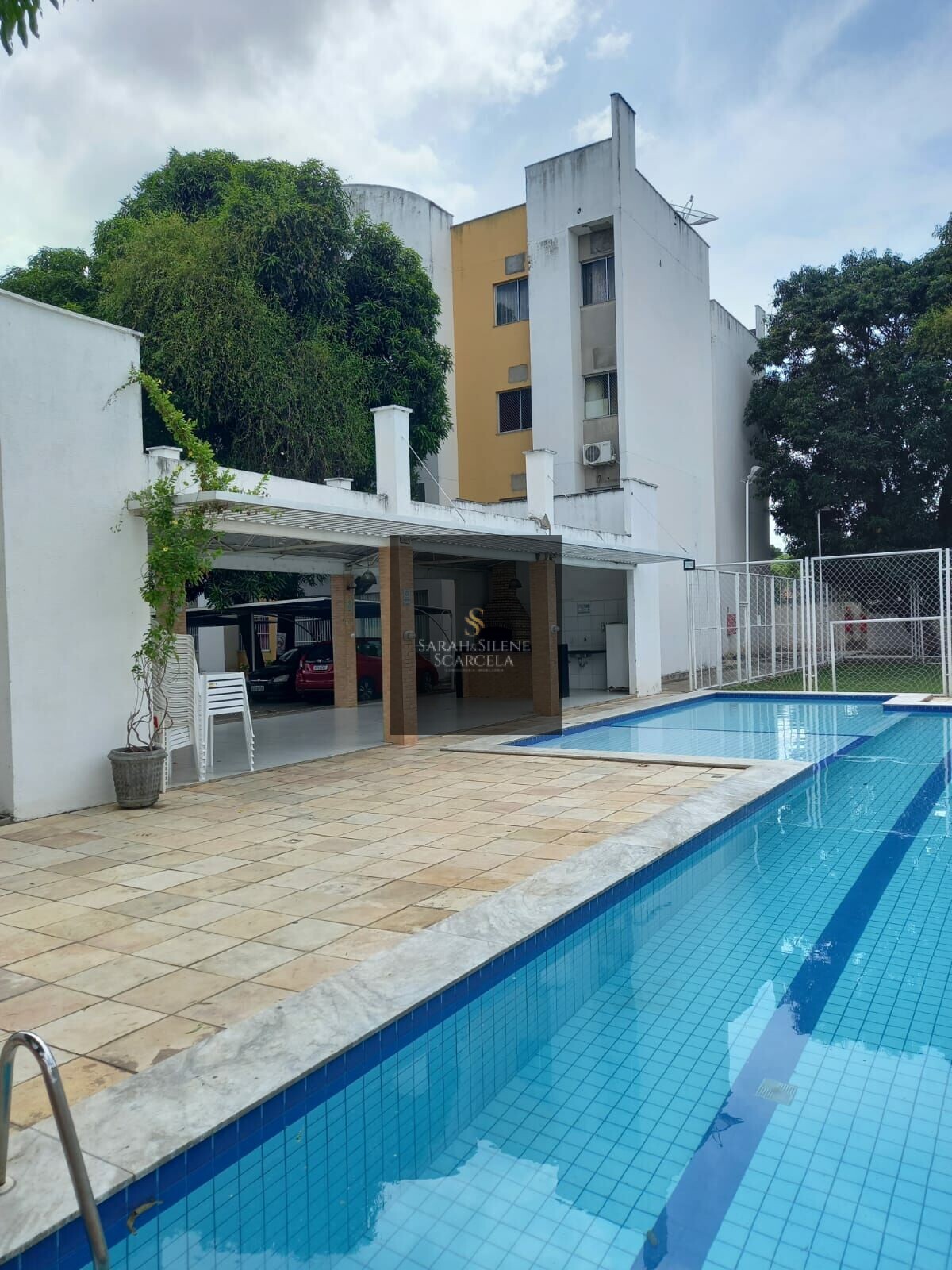 Apartamento à venda com 3 quartos, 67m² - Foto 2