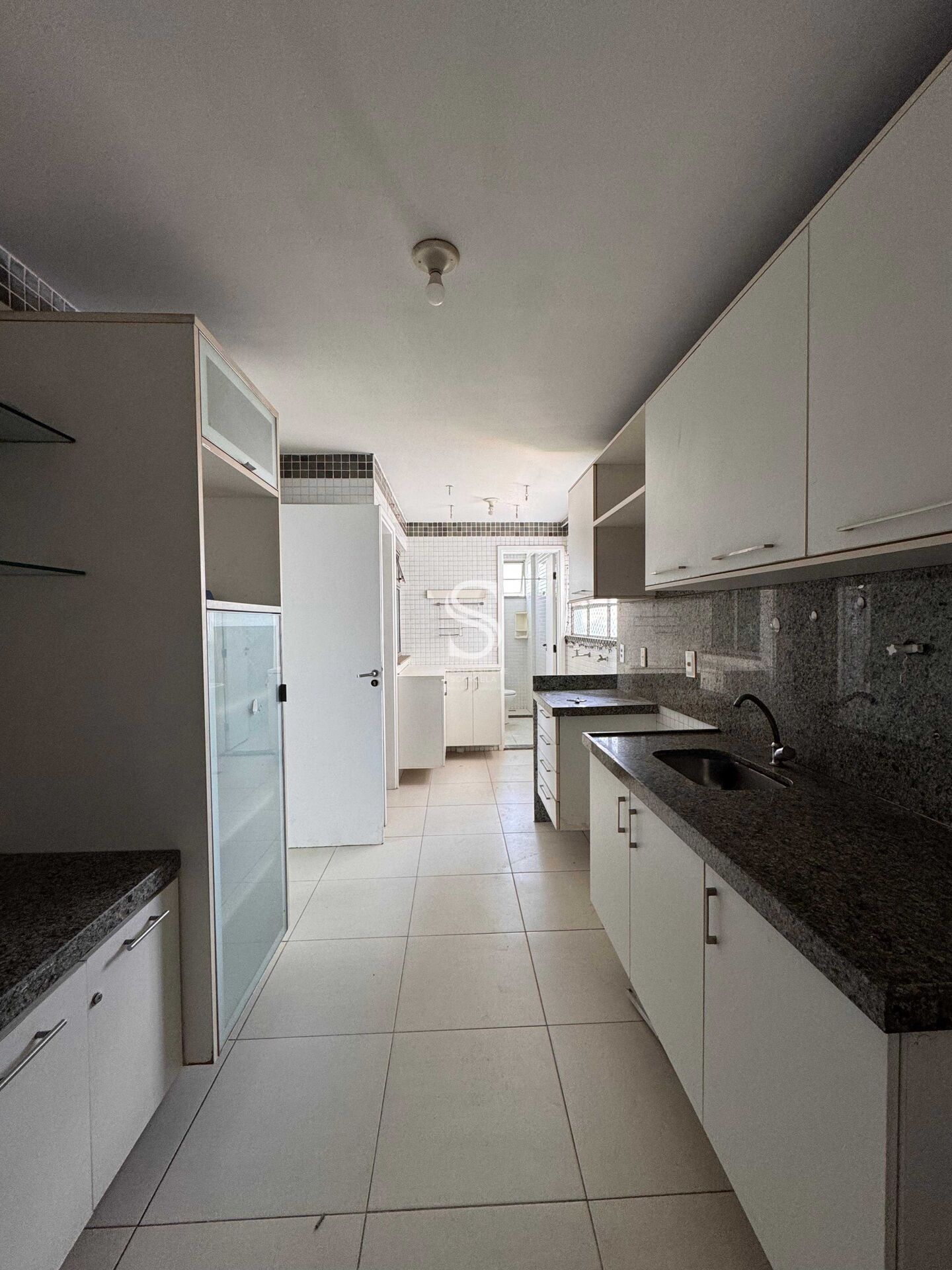 Apartamento à venda com 3 quartos, 104m² - Foto 9