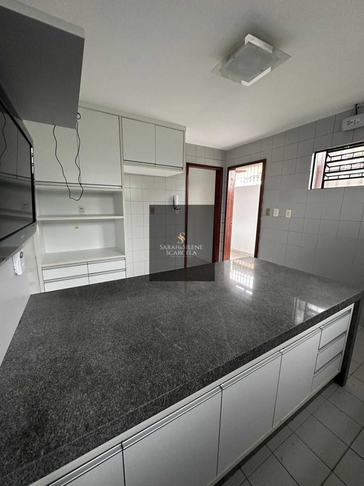 Casa à venda com 3 quartos, 220m² - Foto 14