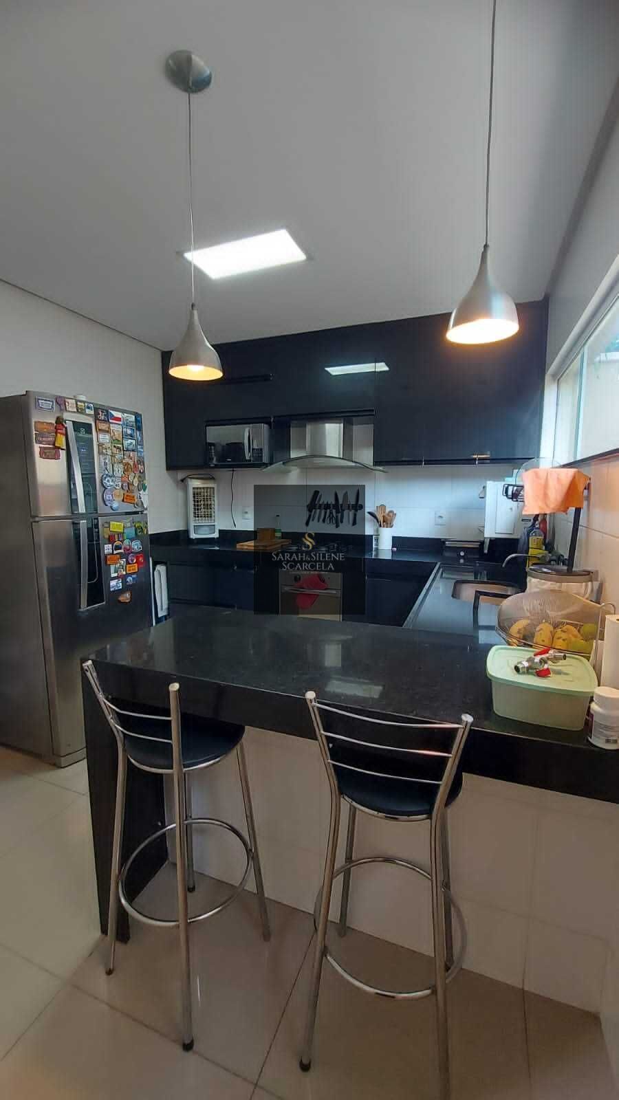 Casa de Condomínio à venda com 4 quartos, 288m² - Foto 17