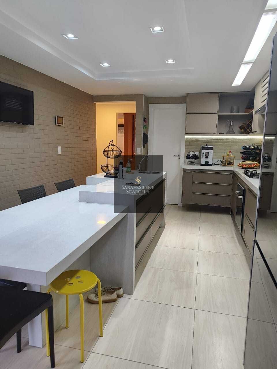 Casa à venda com 5 quartos, 200m² - Foto 34