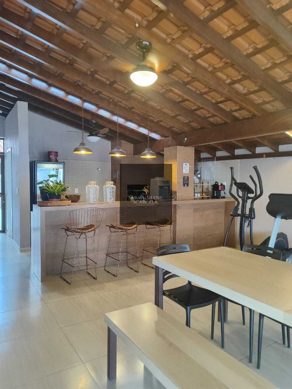 Casa à venda com 5 quartos, 200m² - Foto 7