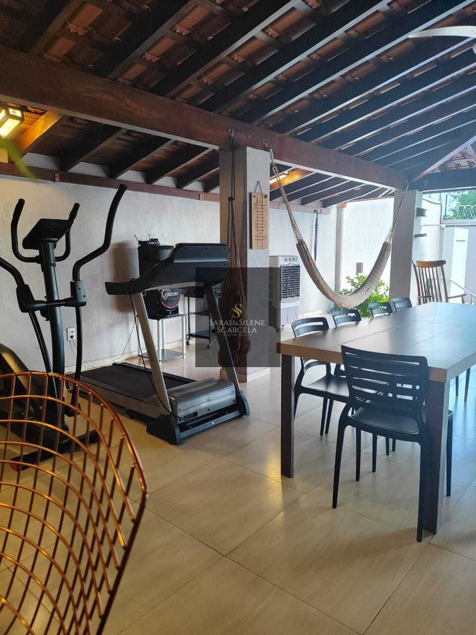 Casa à venda com 5 quartos, 200m² - Foto 12