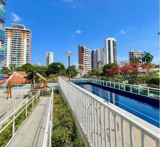 Apartamento à venda com 4 quartos, 170m² - Foto 2