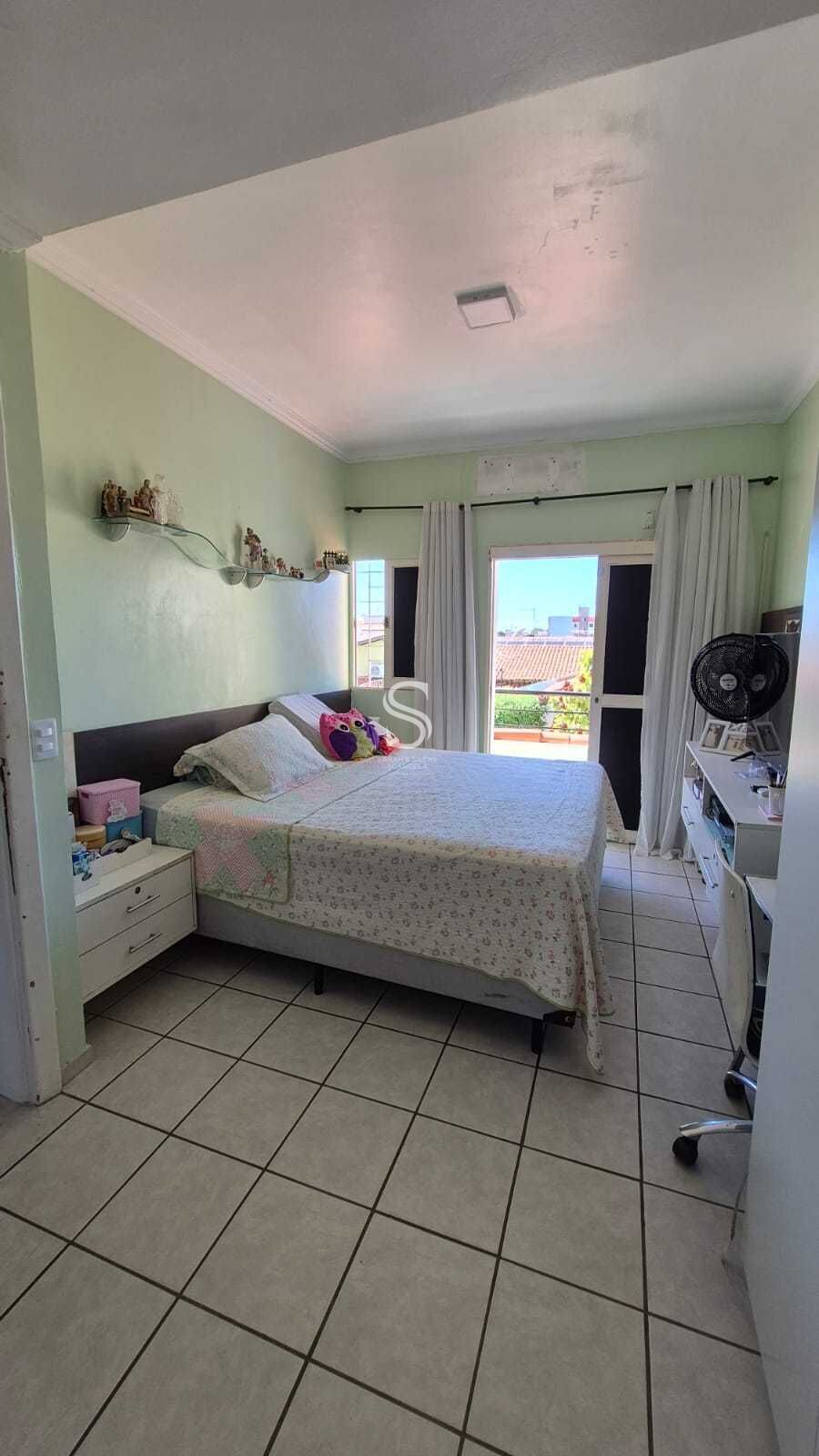 Casa, 3 quartos, 258 m² - Foto 29