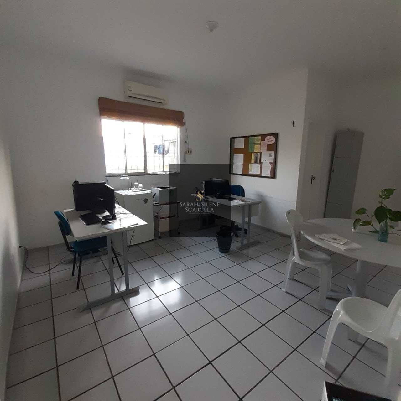 Casa à venda com 5 quartos, 240m² - Foto 13