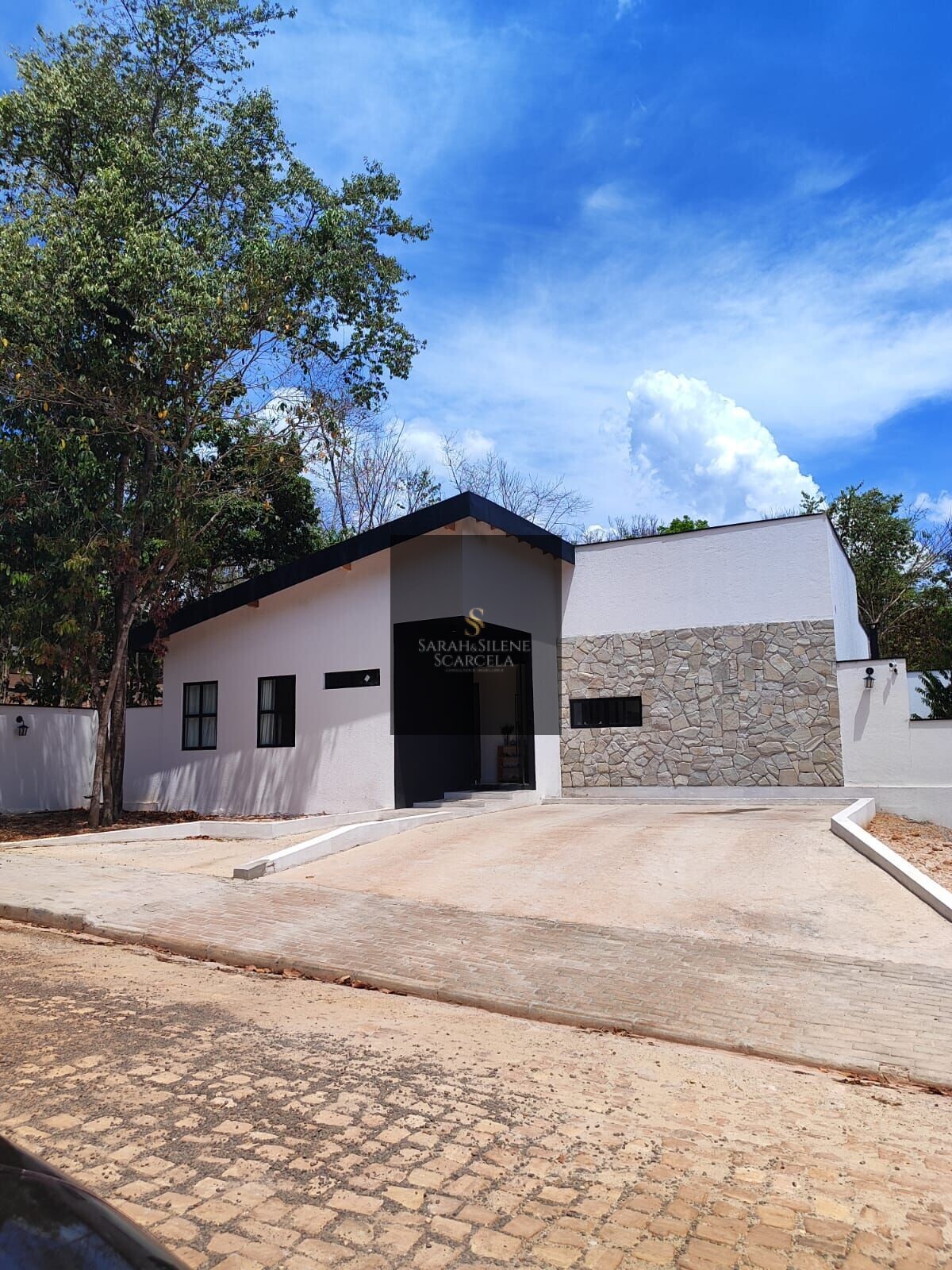 Casa de Condomínio à venda com 4 quartos, 300m² - Foto 3